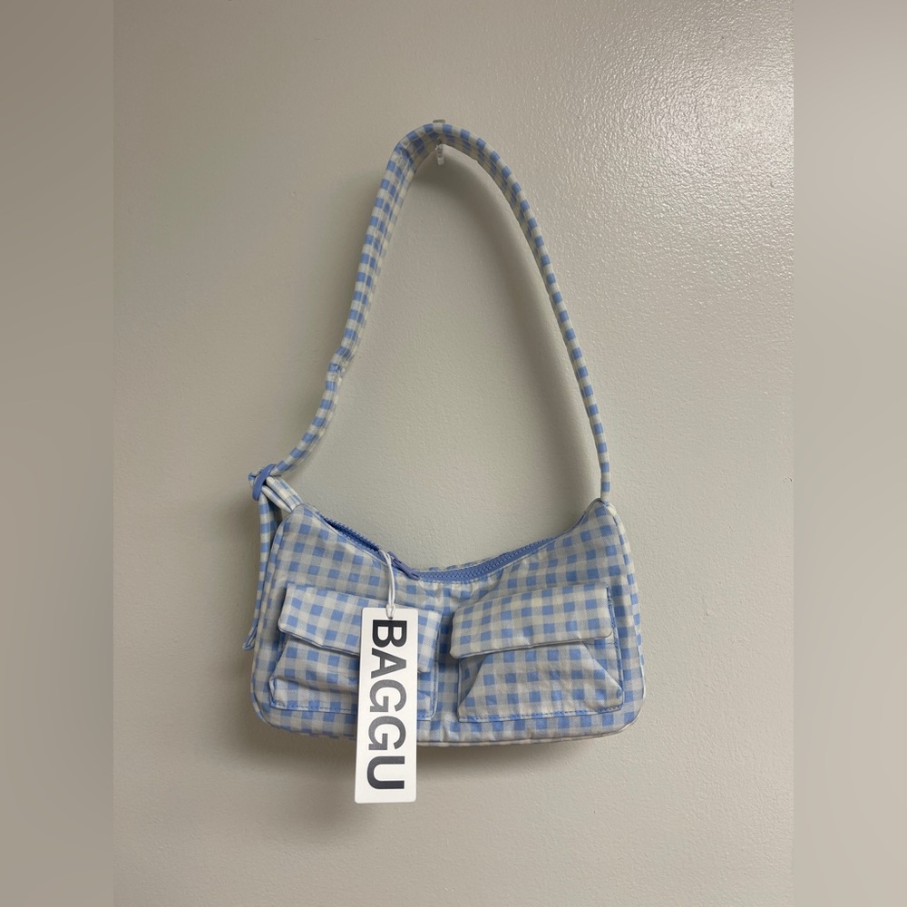 SOLD: NWT Baggu Mini Cargo Shoulder Bag in Light Blue Gingham
